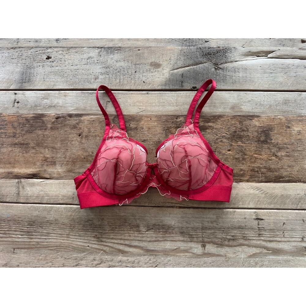 SOMA Paint the Town Red 34B Lightest Lift Embroidered Plunge Bra